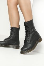 Dr. Martens Winterstiefelette - Schwarz Virginia EU36 Damen
