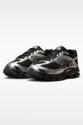 Nike Air Max Moto 2K Sneaker - Black + Metallic Silver EU37.5 Damen