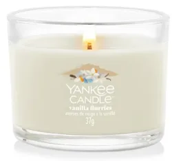 Yankee Candle Vanilla Flurries Signature Filled Votive (37g)