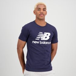 New Balance New Balance Essentials Stacked Logo Tee , blau, Grösse: M  , blau, Grösse: M