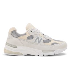 New Balance U 992 Made in USA Core Freizeitschuhe / Sneaker unisex, beige, Grösse: 36