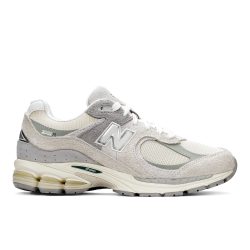 New Balance U 2002R Essentials Freizeitschuhe / Sneaker unisex, beige, Grösse: 47.5