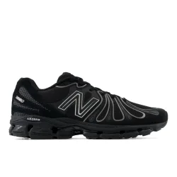 New Balance 1890 Essentials / Sneaker unisex, schwarz, Grösse: 36
