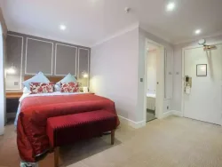 London Chigwell Prince Regent Hotel, BW Signature Collection
