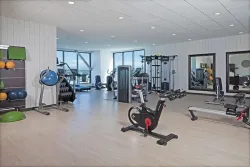 H Hotel Los Angeles, Curio Collection by Hilton