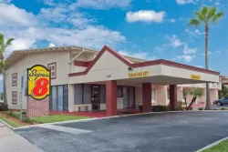 Super 8 by Wyndham Los Angeles-Culver City Area