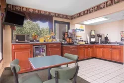 Days Inn by Wyndham Dublin GA