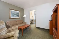 Days Inn & Suites by Wyndham Bozeman