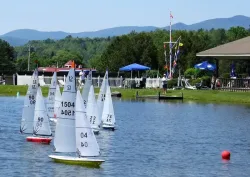Commodores Inn