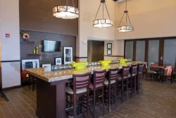 Hampton Inn & Suites Bismarck Northwest