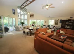 Loaring Place Bed & Breakfast