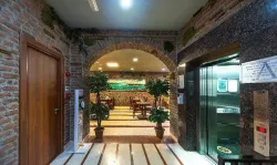 Aprilis Hotel
