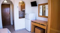Milonas House Apartments