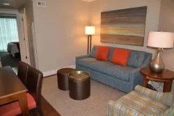 Rosedale on Robson Suite Hotel