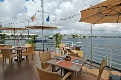 Pier Sixty-Six Hotel and Marina