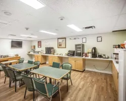 Coast Hinton Hotel