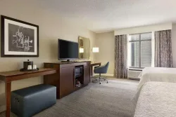 Hampton Inn & Suites Nashville-Downtown