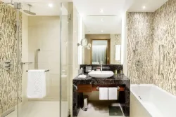 DoubleTree by Hilton Hotel & Conference Centre Warsaw
