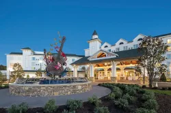 Dollywood's DreamMore Resort & Spa
