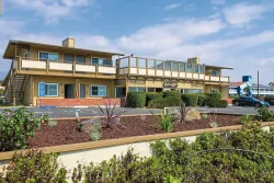 Silver Surf Motel