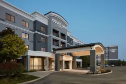 Courtyard by Marriott Mississauga-Airport Corporate Centre West