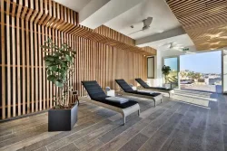 66 Saint Paul?s & Spa