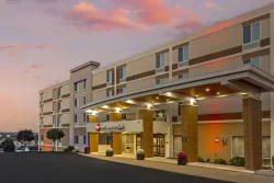 Best Western Plus North Shore Hotel