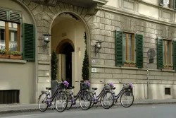 De La Pace, Sure Hotel Collection by Best Western