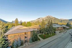 Banff Park Lodge