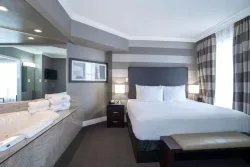 Sandman Signature Mississauga Hotel