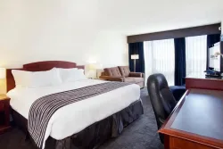 Sandman Hotel Montreal - Longueuil