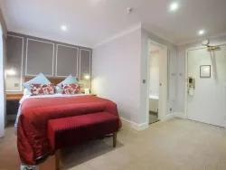 London Chigwell Prince Regent Hotel, BW Signature Collection