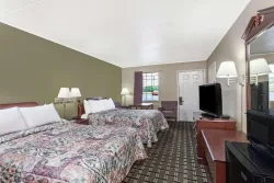 Days Inn by Wyndham Lenoir City