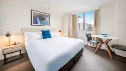 Oaks Sydney Castlereagh Suites