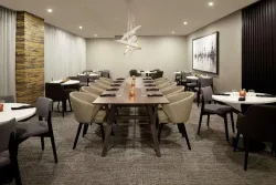 DoubleTree by Hilton Montreal Airport