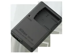 Nikon, Ladegeräte Foto, Nikon MH-66 Ladegerät zu EN-EL19, Produkte & Wohnen