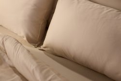 2 Emma Satin-Baumwolle Kissenbezüge 50x70 - 100% Satin aus natürlicher Baumwolle - Beige