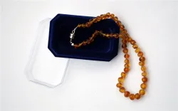 Amberstyle Bernsteinkette cognac hell matt 32cm mit Magnetverschluss
