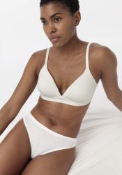 hessnatur Damen Brazil Regular Cut PURE BALANCE aus Bio-Baumwolle und TENCEL™ Modal - weiß Grösse36