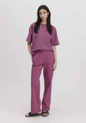 hessnatur Damen Loungehose Relaxed aus Bio-Baumwolle mit Kapok - lila Grösse36