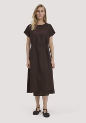 hessnatur Damen Kleid mit Wickeloptik Midi aus Leinen - braun Grösse34