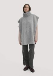 hessnatur Damen Strick Poncho Pullover Oversize BETTER RECYCLING aus Bio-Merinowolle - grau Grösseonesize