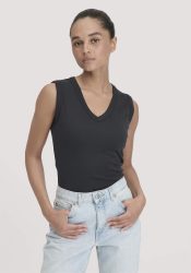 hessnatur Damen Softrib Top Fitted aus Bio-Baumwolle und TENCEL™ Modal - schwarz Grösse42
