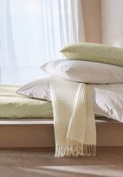 hessnatur Wollmix Waffle Plaid YARA aus Bio-Lambswool mit Bio-Baumwolle - naturfarben Grösse130x180 cm