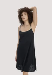 hessnatur Damen Pointelle Nachthemd PURE COTTON aus Bio-Baumwolle - schwarz Grösse46