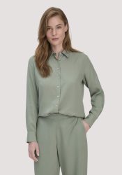 hessnatur Damen Bluse Relaxed aus TENCEL™ Lyocell - grün Grösse44