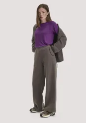 hessnatur Loungewear Fleece Hose Relaxed ACTIVE LIGHT aus Bio-Baumwolle - lila - Größe M