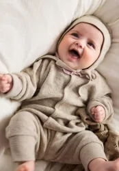 hessnatur Baby Wollfrottee Jacke aus Bio-Merinowolle - beige - Größe 62/68