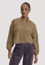 hessnatur Damen Cordbluse mit Stickerei Relaxed aus Bio-Baumwolle - braun - Größe 38