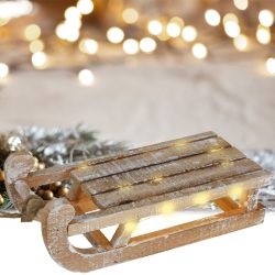 Dekorativer Leuchtschlitten aus Holz mit 25 warmweissen LEDs, 14 x 11 x 30 cm